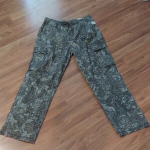 No Boundaries Green Camo Utility Cargo Pants